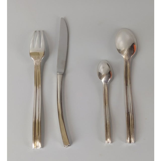 Metal Ondes Model Flatware Set from Hermès Paris, Set of 98 For Sale - Image 7 of 8