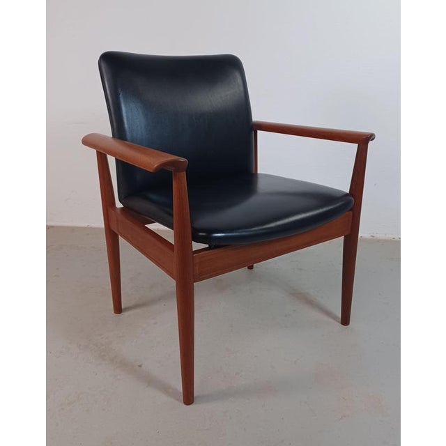 Finn Juhl Set of Two Fully Restored Armchairs Including Custom Upholstery Cado For Sale - Image 10 of 14