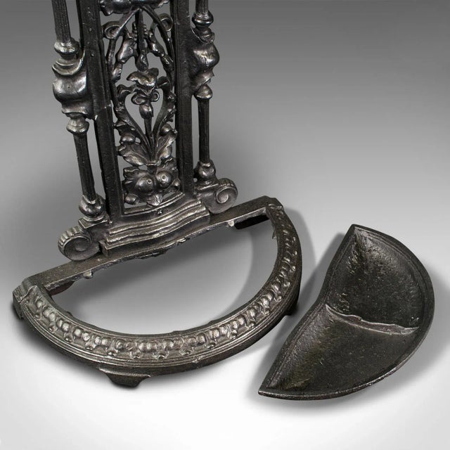 1910s Antique Edwardian English Decorative Hall Stick Stand For Sale - Image 10 of 11