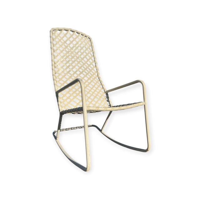 Bring iconic Mid-Century Modern resort style to your outdoor space with this vintage pair of Brown Jordan high-back patio...