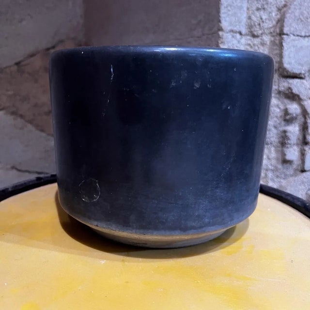 AMBIANIC presents 1960s Black Ceramic Pottery Planter In the style of Gainey Ceramics Architectural Modern Pottery La...