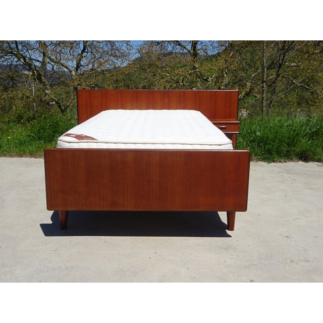 Vintage Teak Bed with Integrated Nightstand, 1960s For Sale - Image 13 of 18
