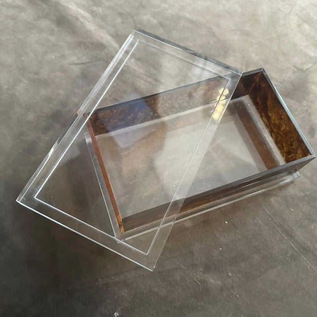 Brown 1970s Clear and Faux Tortoiseshell Lucite Vanity Box in the Manner of Dior Home For Sale - Image 8 of 11