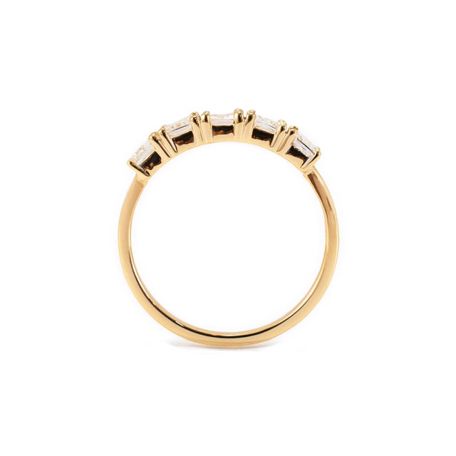 Early 21st Century 18k Yellow Gold 1.26ct Cushion Lab Grown Diamond Shared Prong Wedding Band Ring, Size 7.5 For Sale - Image 5 of 8