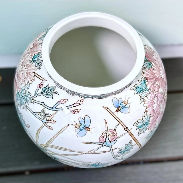 Late 20th Century Chinese Porcelain Floral Vase For Sale - Image 5 of 8