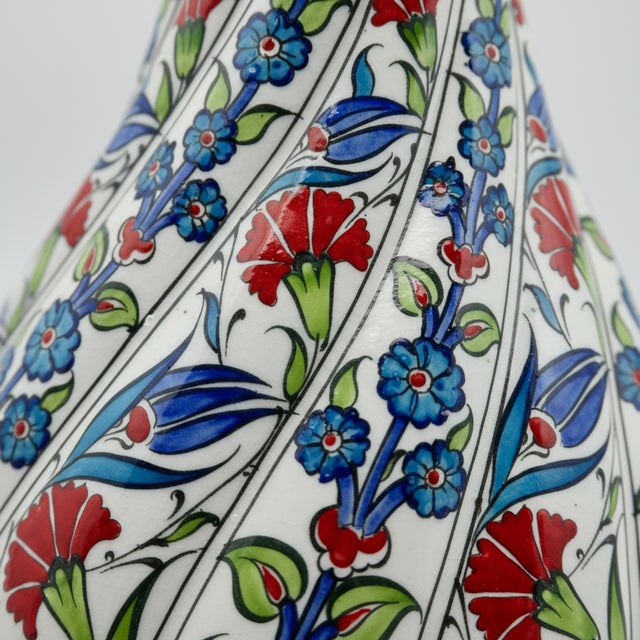 Handmade Ceramic Fluted Nightingale Vase with Lid (30cm) Polychrome Floral Pattern For Sale - Image 4 of 8