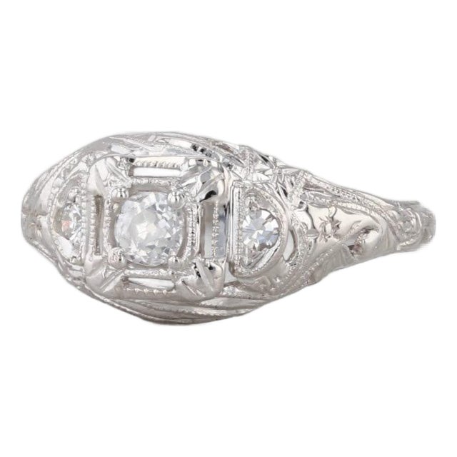 Early 20th Century Art Deco Diamond Solitaire Ring 18k White Gold Filigree Size 7.5 For Sale