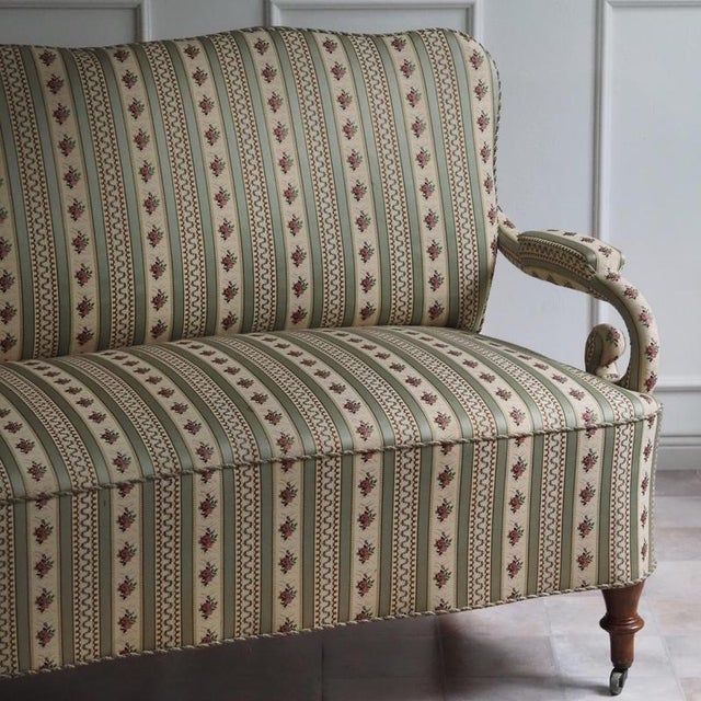 Napoleon III Bench in Walnut, 1880 For Sale - Image 4 of 14