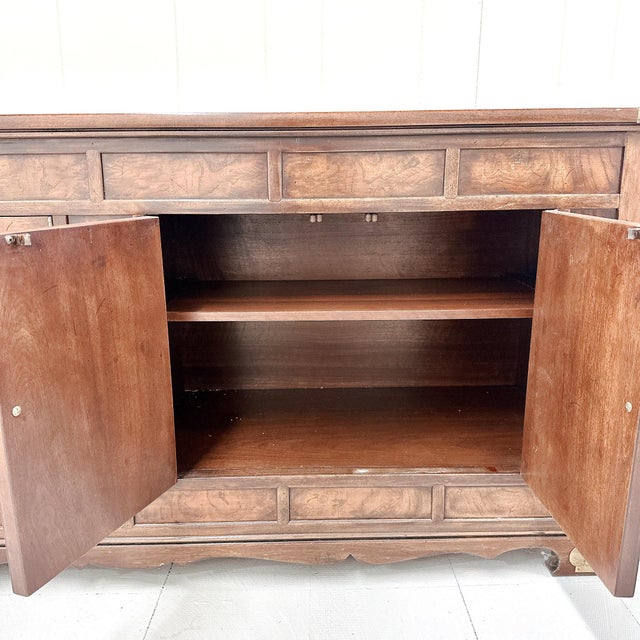 Vintage Henredon Hollywood Regency Sideboard Credenza Brass Butterfly Hardware, Attributed For Sale - Image 10 of 16