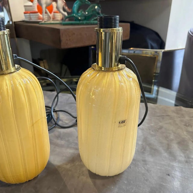 Two 1980s Yellow and Gold Murano Glass Table Lamps by Signoretti Murano Italy For Sale - Image 10 of 16