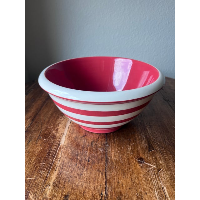 Contemporary Late 20th Century Terramoto Pottery San Francisco Red and White Striped Mixing Bowl 9.25" For Sale - Image 3 of 10