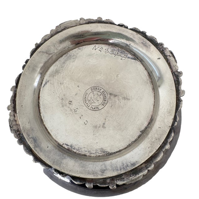 Metal Late 19th Century Derby Silver Co. Quadruple Plate Portrait Covered Dresser Jar For Sale - Image 7 of 12