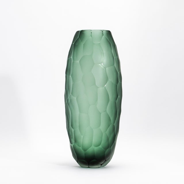Modern Hand-Blown Murano Battuto Vase in Emerald Green Small For Sale - Image 3 of 10