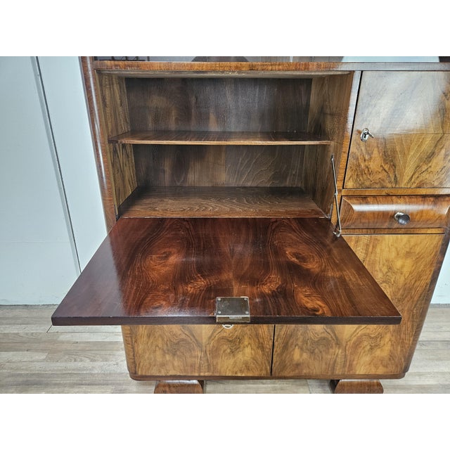 Art Deco Austrian Display Cabinet in Glass and Briar Root, 1930 For Sale - Image 11 of 18