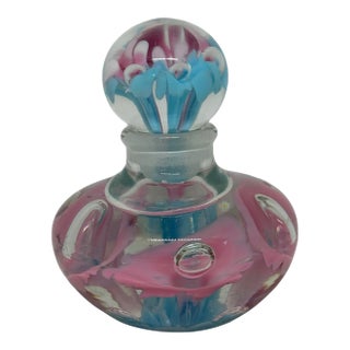 Vintage Joe St. Clair Controlled Bubble Ice Pink Blue Trumpet Flowers 4 1/4” Perfume Bottle Paperweight For Sale