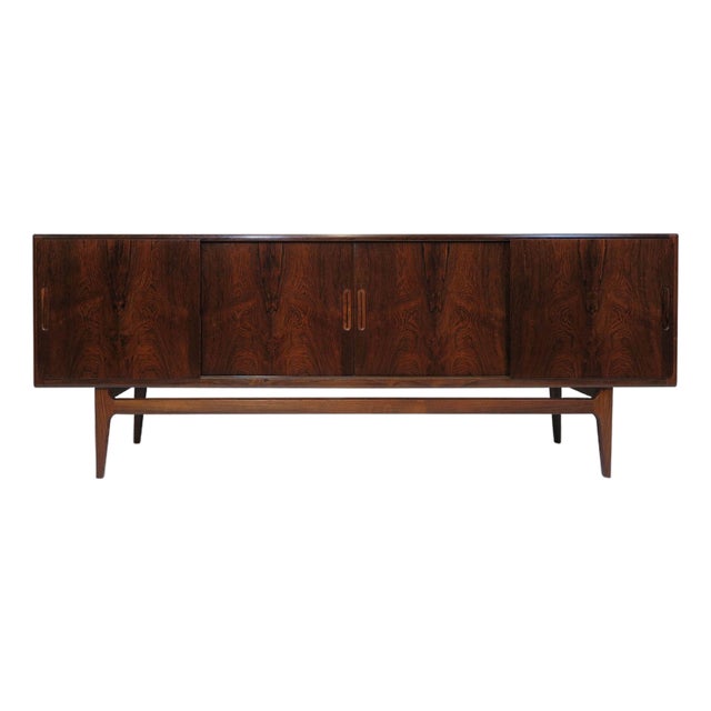 Mid 20th Century Elegant Danish Brazilian Rosewood Credenza For Sale