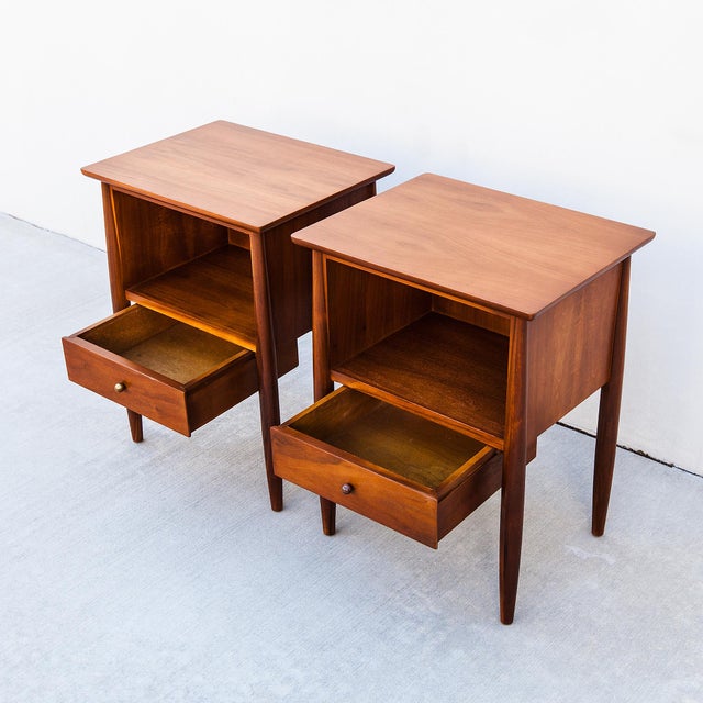 1950s Restored 1950s Mount Airy Walnut & Brass Sculptural Mid Century Nightstands, Attributed, Pair For Sale - Image 5 of 12