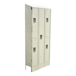 Asi Storage Solutions 5 Section 3 Wide Slope Top Gym School Locker (B) For Sale