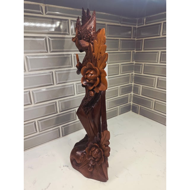 Wood Vintage 1950s Balinese Modernist Dewi Uma With Lotus – Signed Exhibition Masterwork by I Made Narta For Sale - Image 7 of 12
