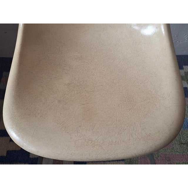 Early DSX Fiberglass Chair by Charles & Ray Eames for Herman Miller, 1950s For Sale - Image 5 of 13