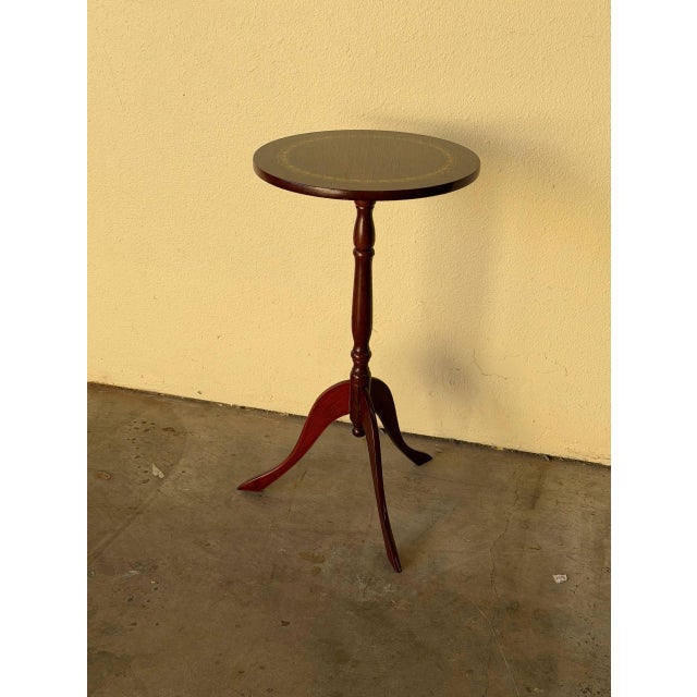 Mid 20th Century Vintage Danish Rosewood Pedestal Side Table With Gold Inlay – Round Accent Table For Sale - Image 5 of 8