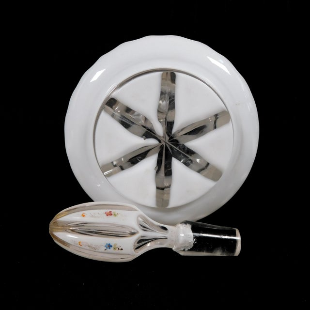 1930s White Floral Cut to Clear Perfume Bottle For Sale In San Francisco - Image 6 of 6