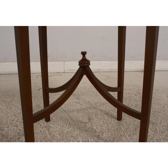 Wood Federal Style Inlaid Mahogany Round Occasional Table For Sale - Image 7 of 12