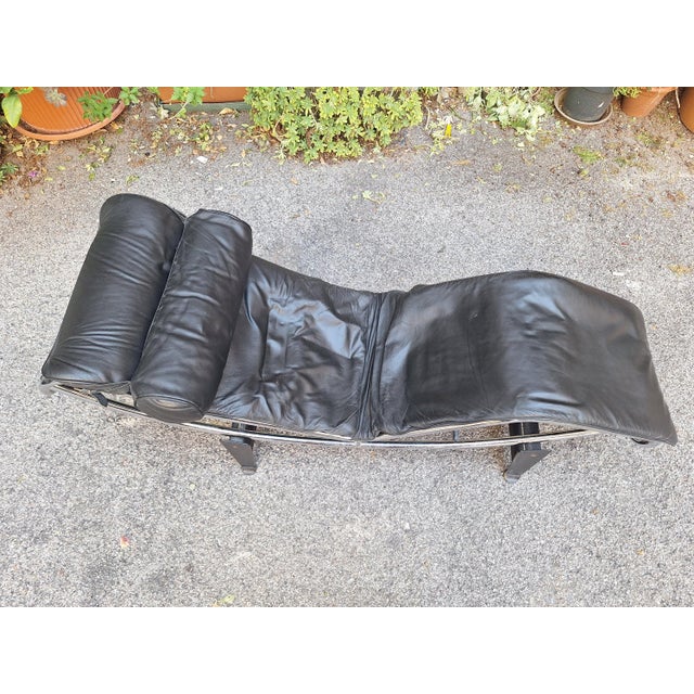 Mid-Century Modern Model LC4 Chaise Lounge by Le Corbusier, 1990s For Sale - Image 3 of 9