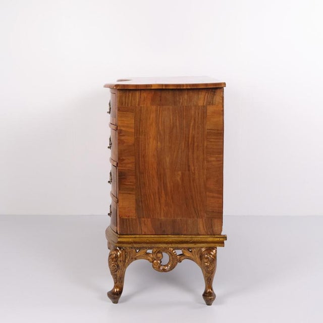 Antique Baroque Chest of Drawers with Four Drawers in Polished Walnut, 1760s For Sale - Image 3 of 10