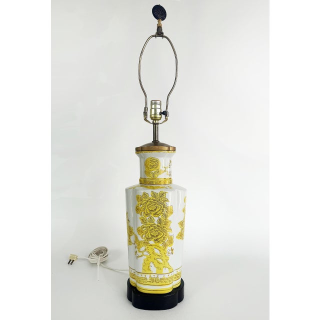 Chinoiserie Imari Porcelain Table Lamps by Marbro Company Chinoiserie Imari Porcelain Table Lamps by Marbro Company...