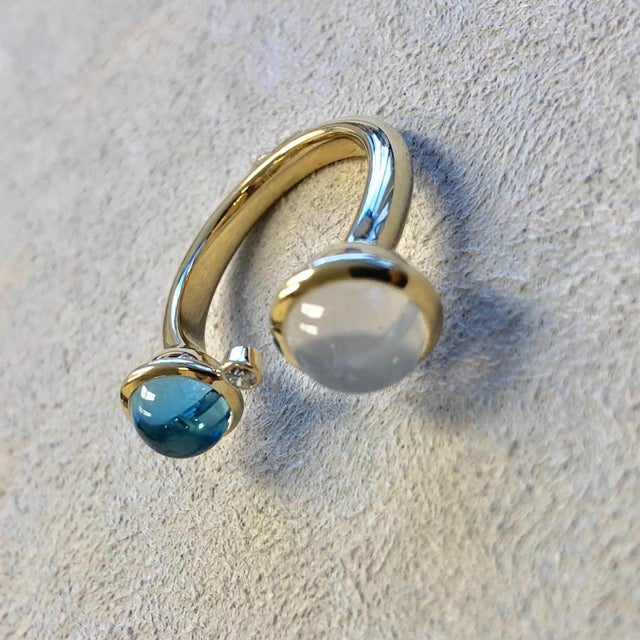 Metal Syna Moon Quartz and Blue Topaz Yellow Gold Ring with Diamonds For Sale - Image 7 of 9
