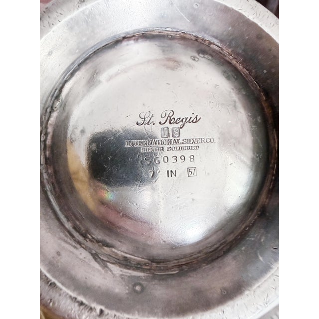 A beautiful vintage circa 1957 silver plated bowl from the iconic St. Regis Hotel in New York City. In good condition for...