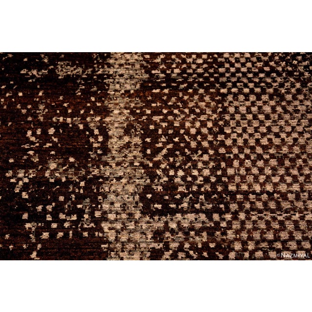 Nazmiyal Collection Textured Brown Modern Transitional Area Rug For Sale - Image 4 of 6