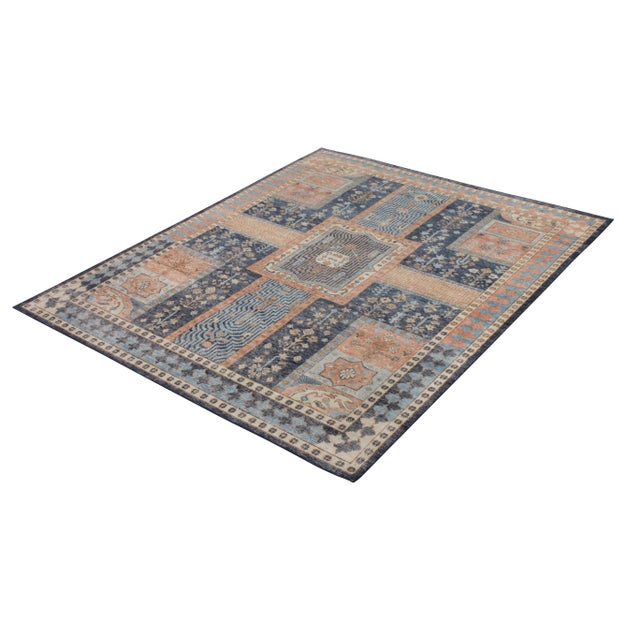 This 10x14 rug design is an exciting new addition to the Homage Collection by Rug & Kilim—an encyclopedia of styles...