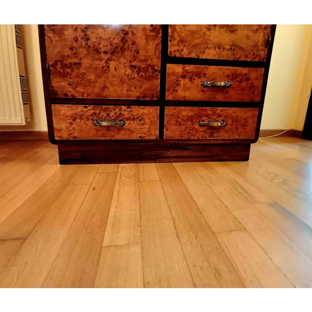 Italian Art Nouveau Rationalist Birch Burl Wardrobe with Bronze Handles in the style of Gaetano Borsani, 1936 For Sale - Image 4 of 8