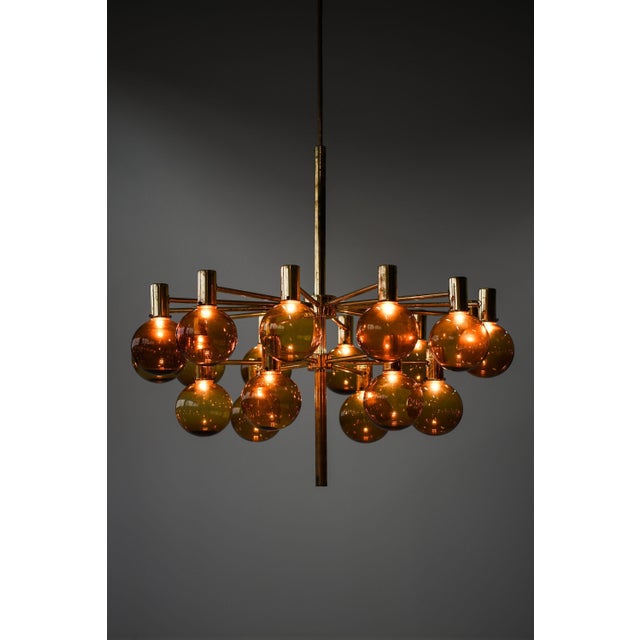 1950s Large Chandelier in Brass and Amber Glass attributed to Hans-Agne Jakobsson, 1950s For Sale - Image 5 of 11