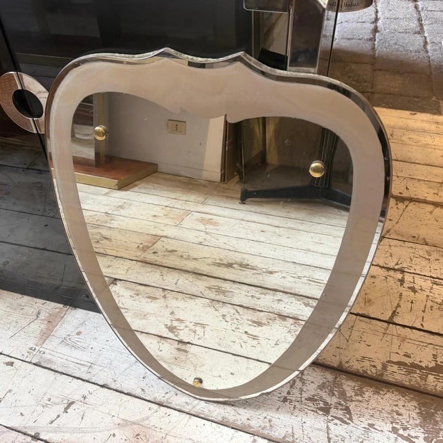 1950s Gio Ponti Style Mid-Century Modern Brass Italian Heart Shaped Wall Mirror For Sale - Image 14 of 17