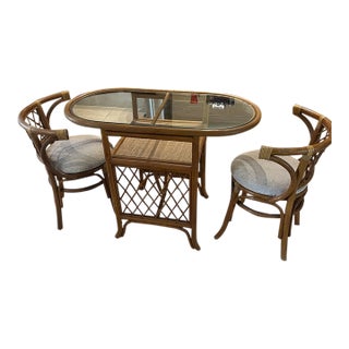 Vintage Rattan Honeymoon Table & 2 Chairs – Nesting Bistro Set W/ Glass Top For Sale
