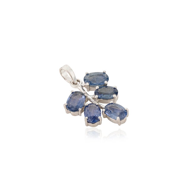 Contemporary Modern 2.54 CTW Sapphire Minimalist Graps Pendant Set in 925 Silver by Carat&her For Sale - Image 3 of 12