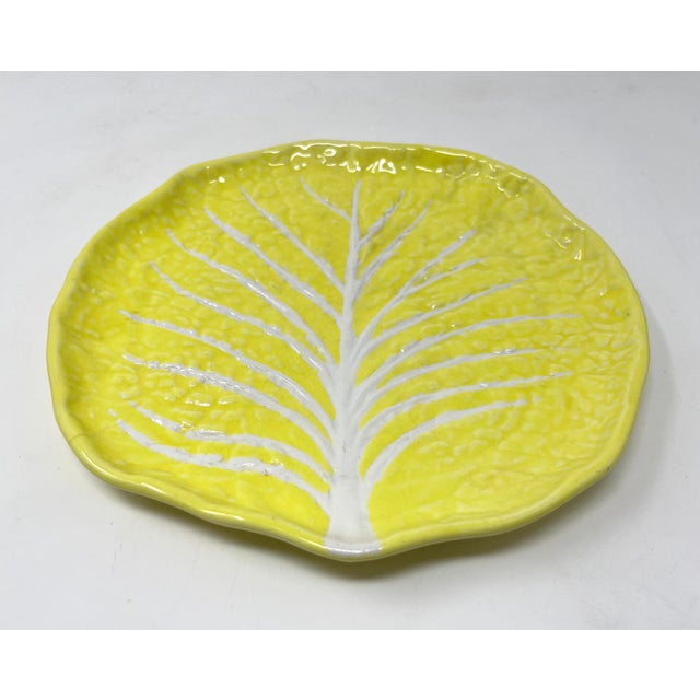 Secla 1950s Vintage Portuguese Secla Yellow Majolica Lettuce Leaf Lunch Plates- a Pair For Sale - Image 4 of 9