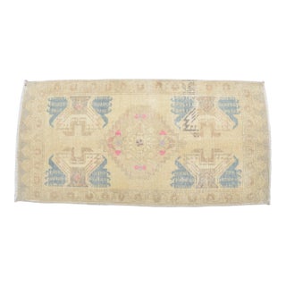 Mid 20th Century Turkish Boho Floor Accent Rug For Sale