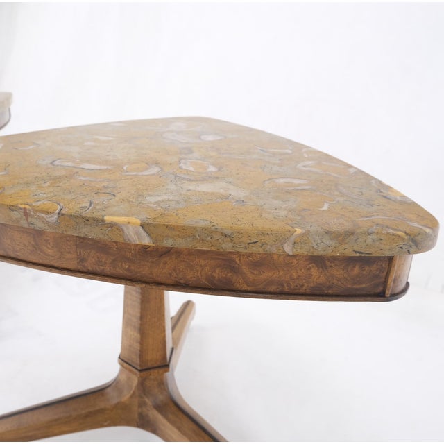Tomlinson Pair Triangular Shape Marble Tops End Side Stands Lamp Tables Tomlinson Mint! For Sale - Image 4 of 15