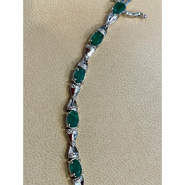 11 Carat Natural Emerald & Diamond Cocktail Tennis Bracelet 14 Karat White Gold For Sale - Image 10 of 18