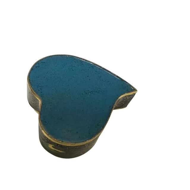 Mid 20th Century Vintage Cloisonné Heart Shape Trinket Box For Sale - Image 5 of 8