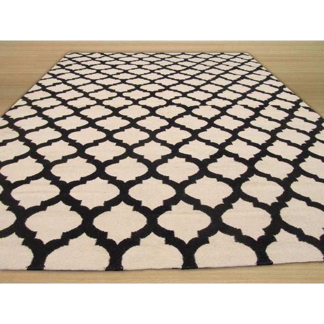 2020s 8x10 Maya Moroccan Black Geometric Modern Flatweave Wool Carpet Rug For Sale - Image 5 of 5