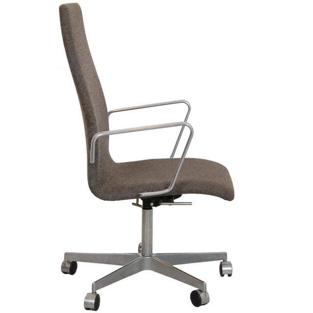 Oxford Office Chair in Grey Hallingdal Fabric by Arne Jacobsen, 2000s For Sale - Image 3 of 17