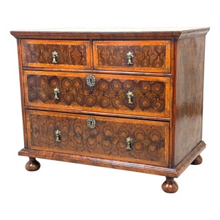 Antique William & Mary Oyster Veneered Chest of Drawers, 1690 For Sale