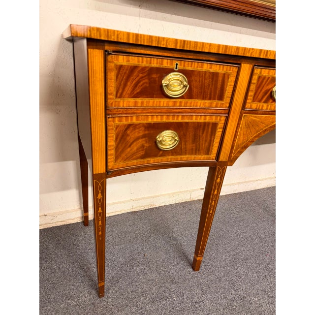 Late 20th Century Hepplewhite Style Mahogany Console Sideboard With Satinwood Inlay, Circa 1990 For Sale In Indianapolis - Image 6 of 12