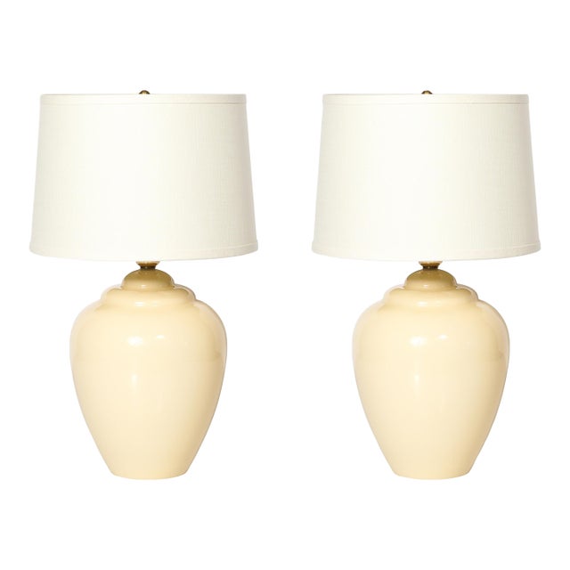 Pair of Modernist Hand-Blown Murano Glass Urn Form Vellum Hue Table Lamps For Sale
