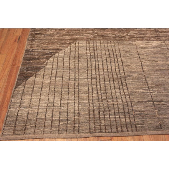 Beautiful Modern Trending Primitive Design Earthy Tones Area Rug, Country of Origin: Central Asia, Circa date: Modern Rugs